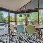 Amazing In With Wifi Holiday home